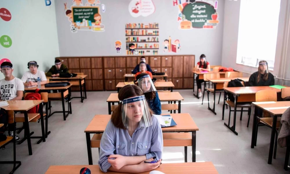 Κορονοϊός - ΗΠΑ: Κλείνουν ξανά τα σχολεία λόγω αύξησης των κρουσμάτων